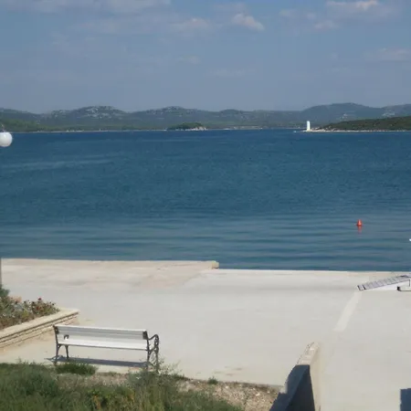 Direkt Am Mit Anlegeplatz By Interhome Daire Betina (Sibenik-Knin)