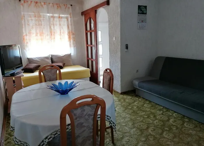 Direkt Am Mit Anlegeplatz By Interhome *