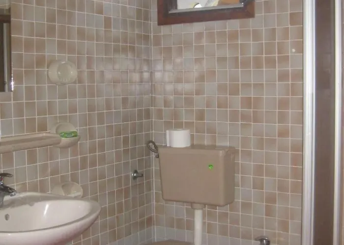 Direkt Am Mit Anlegeplatz By Interhome